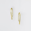 Short pin-shaped earrings in gold
