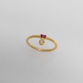 Elegant gold ring with ruby and diamond