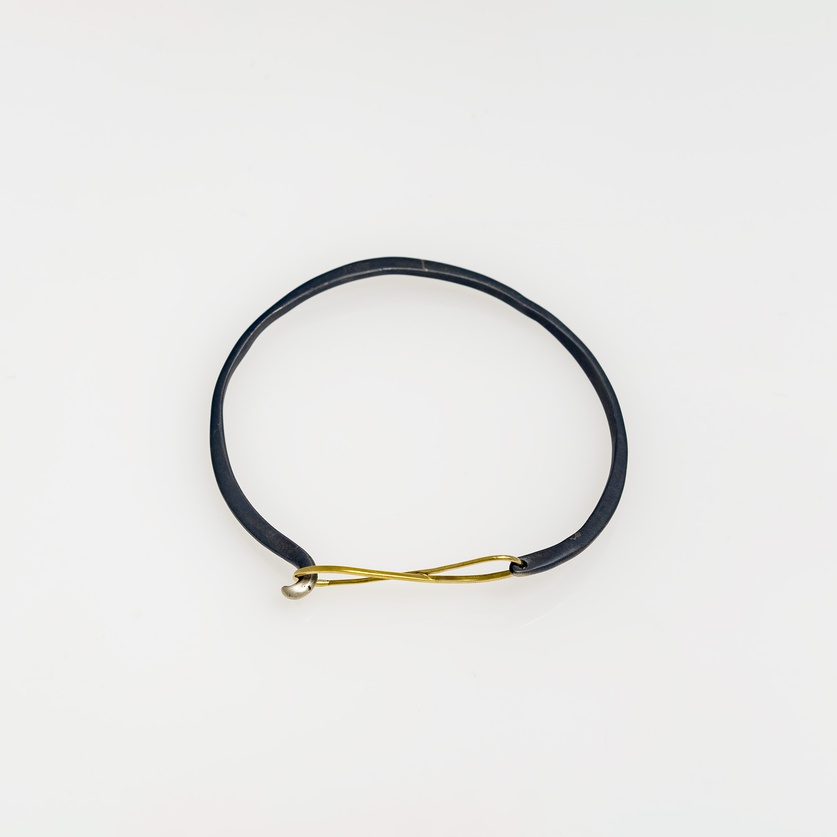 Ασημένιο βραχιόλι με φίνο χρυσό κούμπωμα