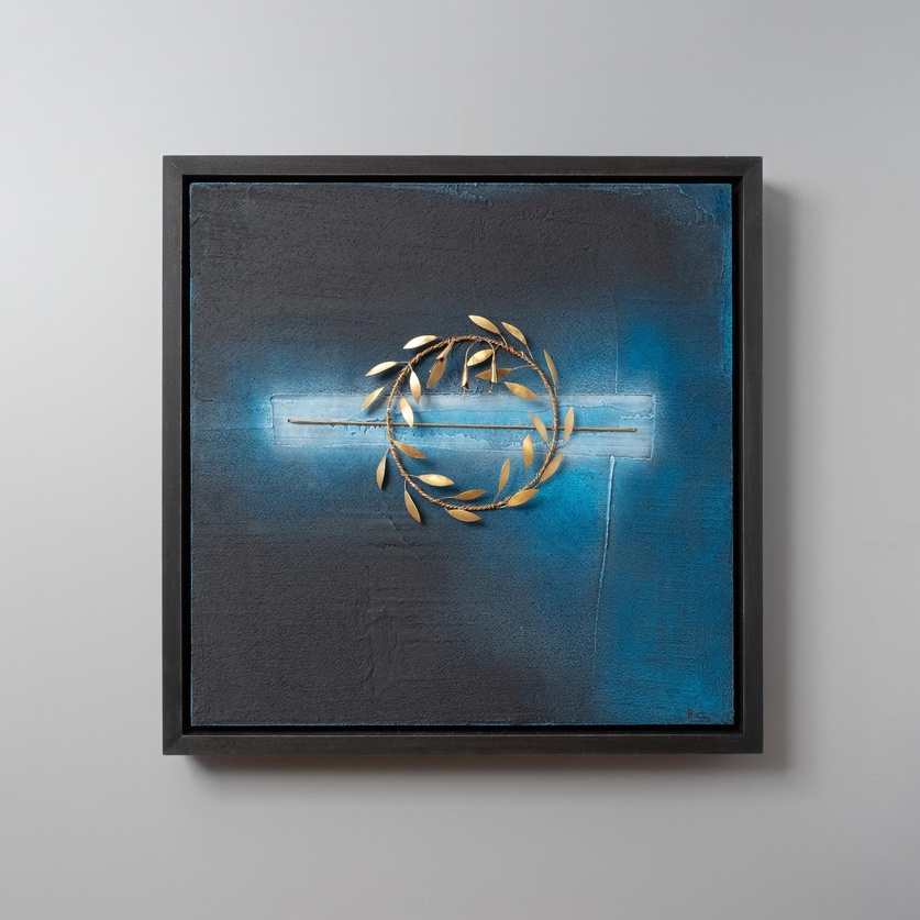 Wall piece with wreath