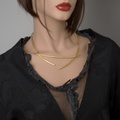 Necklace of modern design in K18 gold