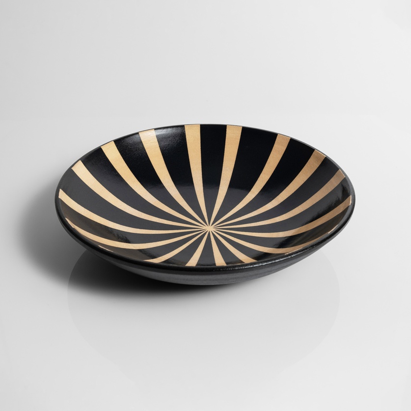 Ceramic decorative bowl in black and beige