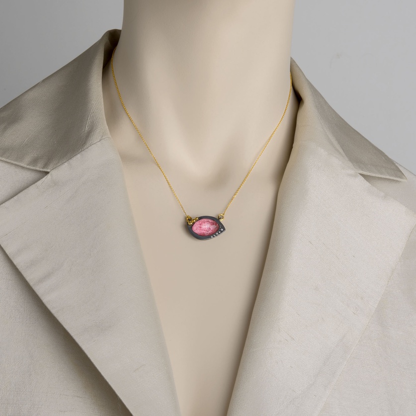"Eye" pendant in silver and gold with rhodonite and diamonds