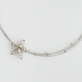 Flower-shaped silver necklace with pearls