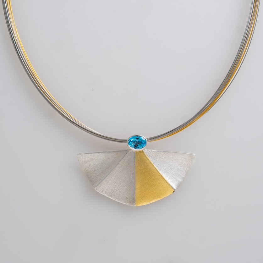 Εκθαμβωτικό κολιέ με μπλε topaz
