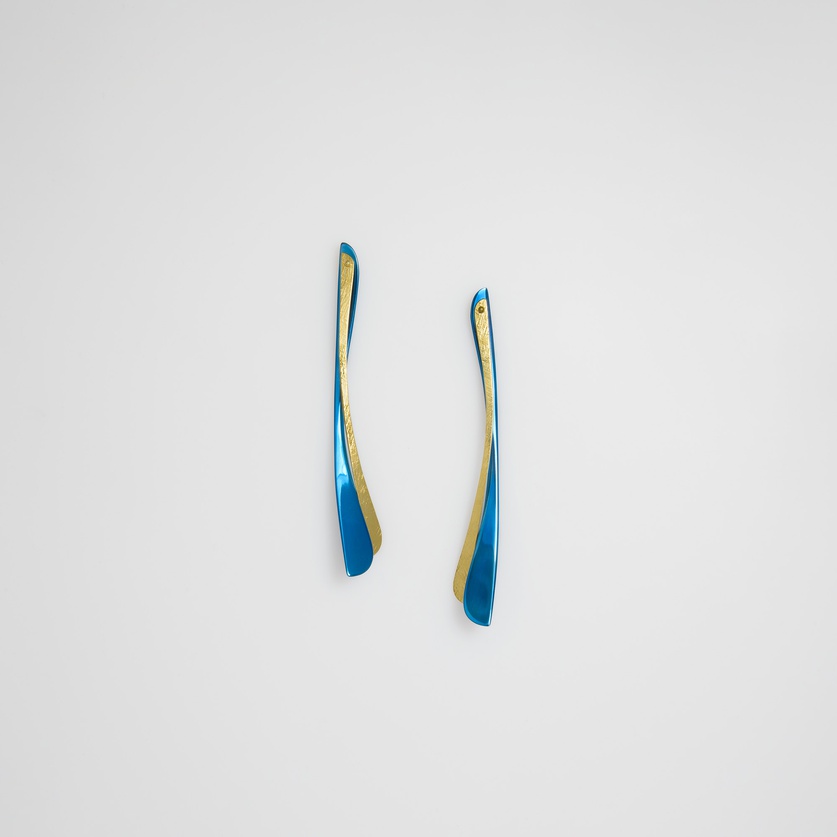 Radiant blue titanium earrings with gold