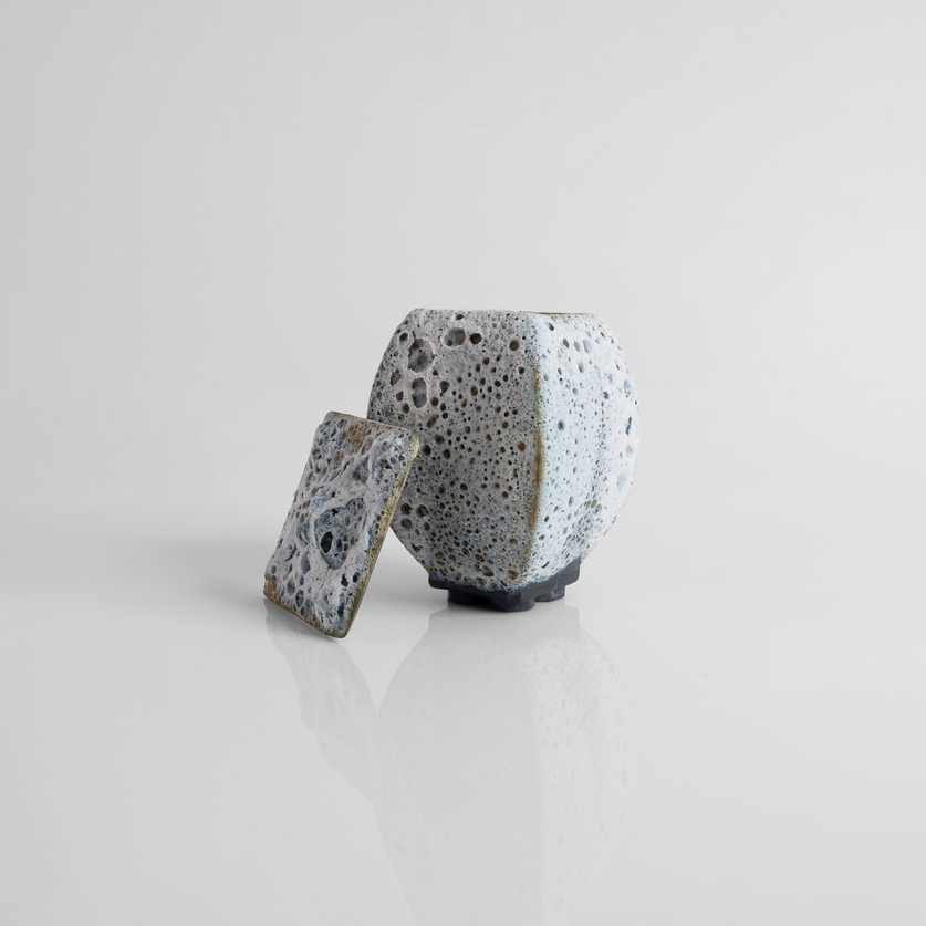 Decorative stoneware box