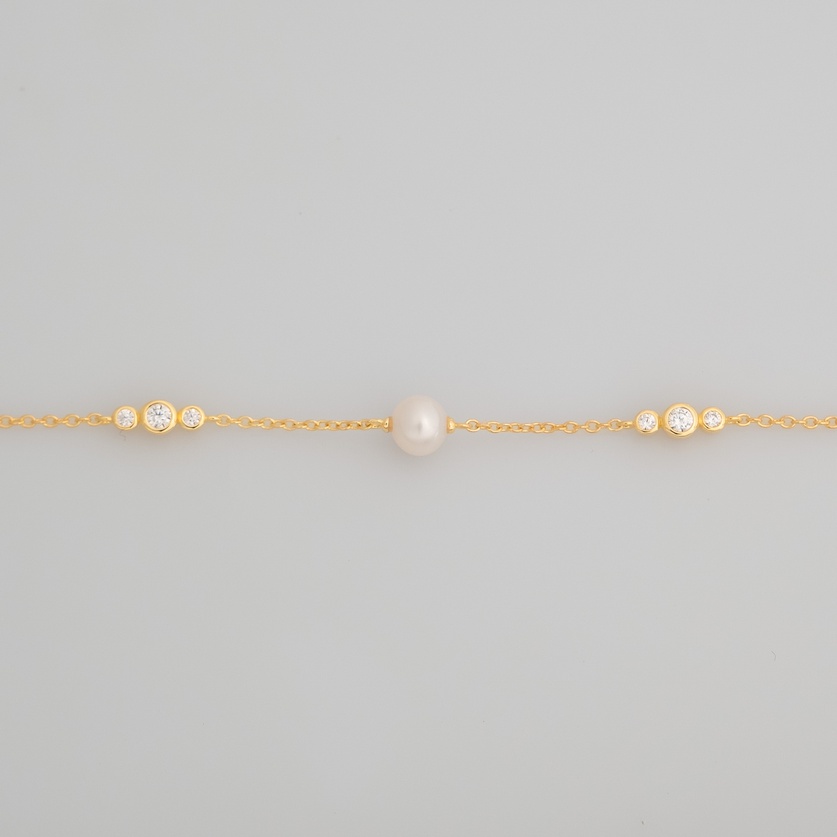 Silver bracelet gold-plated with pearl and zircon