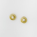 Superb stud earrings in gold with pearl