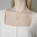 Elegant pendant in gold with freshwater pearls (small size)