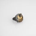 Silver ring with bird motif in engraved quartz