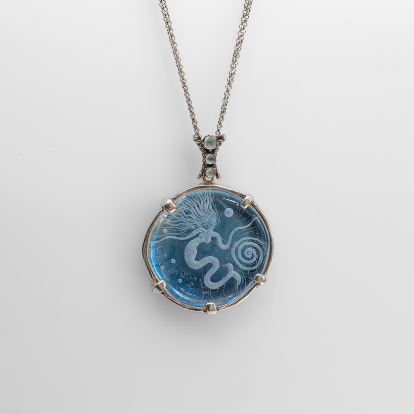 Necklace “Daughter of the Seas” with engraved quartz and aquamarines