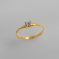 Dazzling solitaire ring with princess diamond