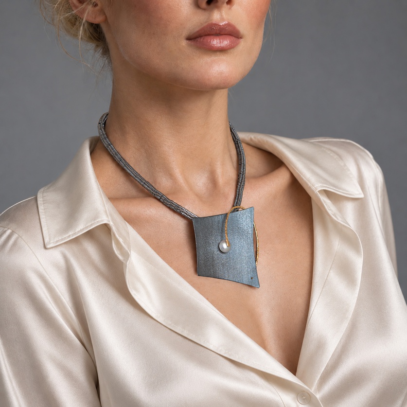 Remarkable Necklace With Pearl & Hematites