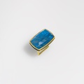 Ring with impressive doublet apatite stone in gold K14