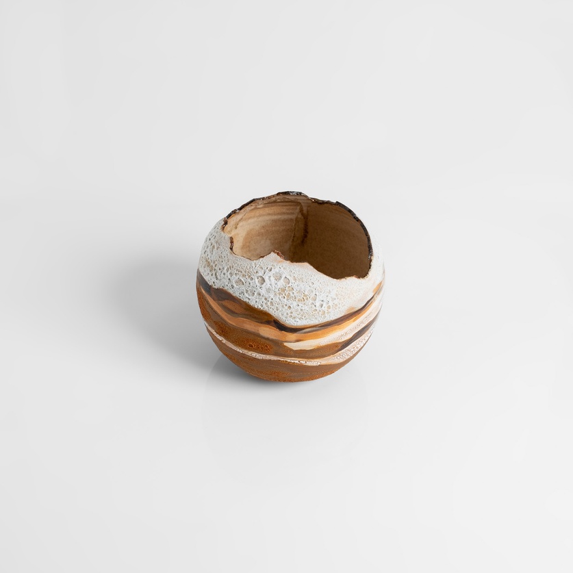 Spherical ceramic form in white-beige (large size)