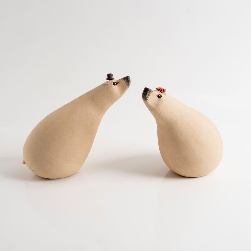 Ceramic decorative bear (female)