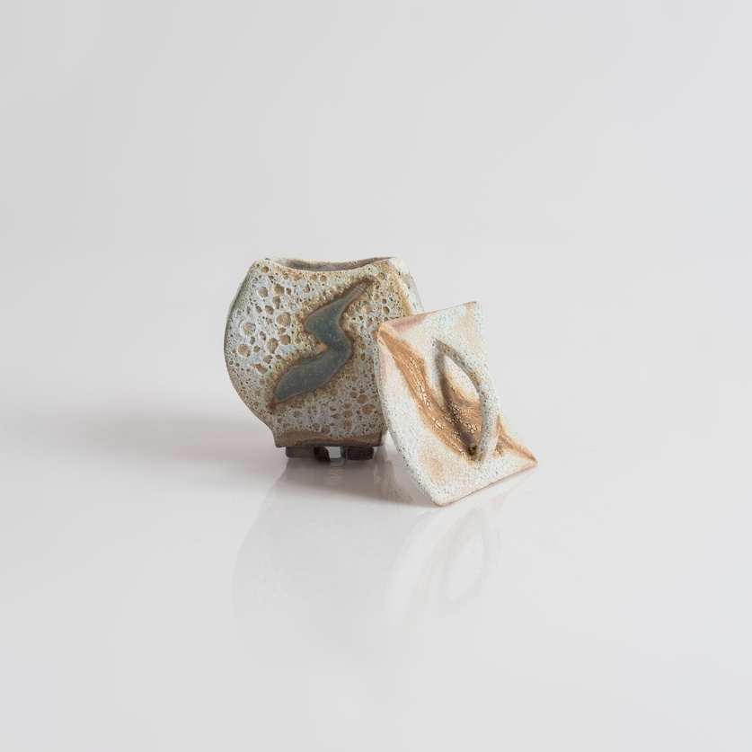 Decorative ceramic box